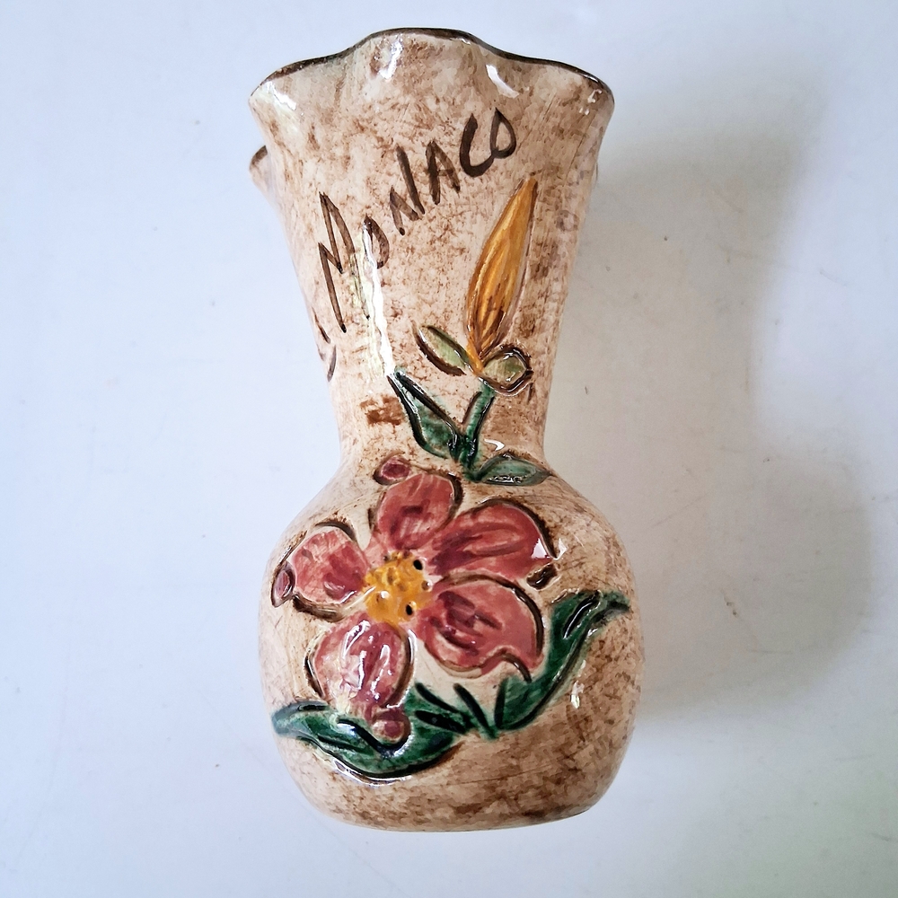 Vintage Euopean Monaco Hand Crafted Floral Art Pottery Ruffle Edge Bud Vase 4.5"
